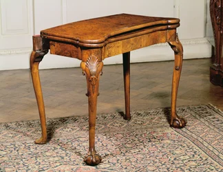 Table de jeu en acajou, vers 1720